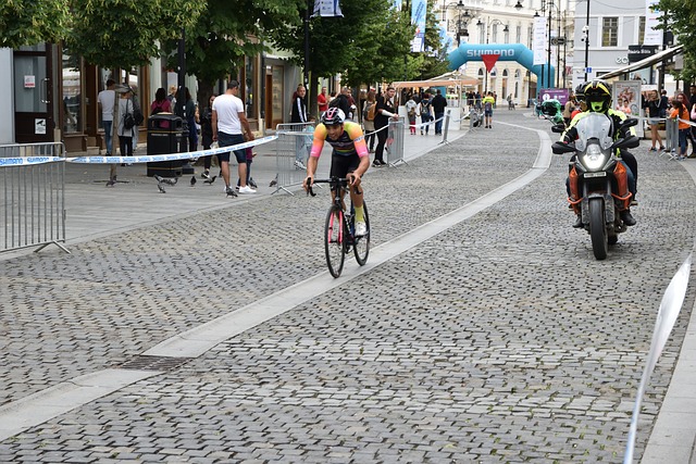 激烈的竞逐 激烈的竞逐